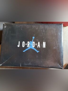 Size 7y=8.5 women’s